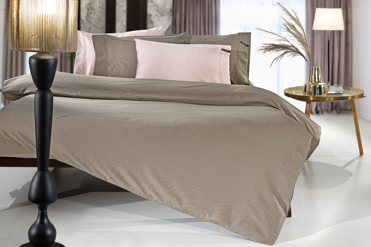 Guy Laroche Sentoni Minimal Wenge 180x270cm